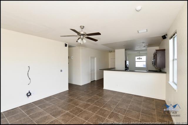 Building Photo - 3 bedroom in El Paso TX 79938