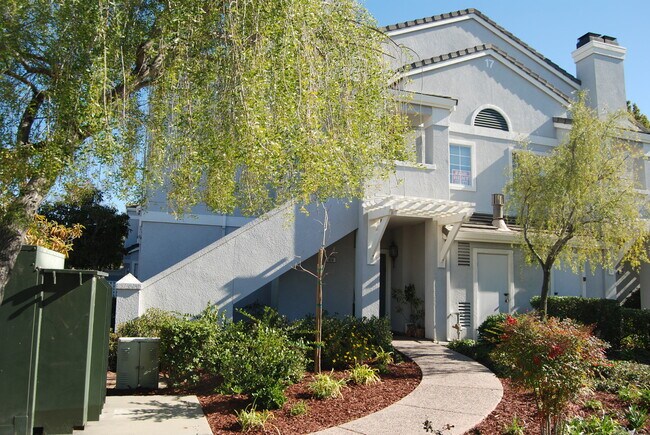 Building Photo - 930 Owens Lake Dr