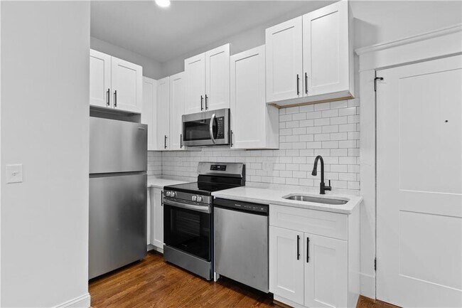 Building Photo - 360 Ponce De Leon Ave NE
