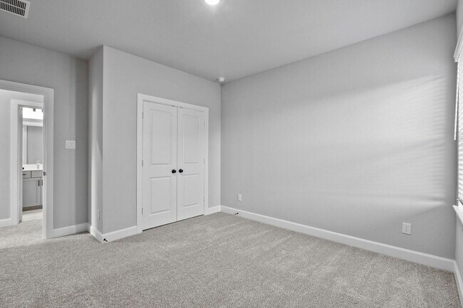 Building Photo - 1519 Noble Pk Dr