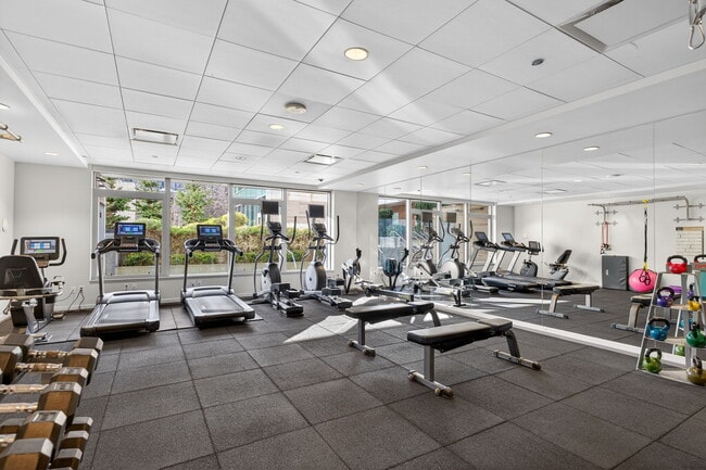 Building Photo - 1001 NW Lovejoy St