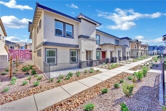 Building Photo - 1133 Scarlet Sparrow St