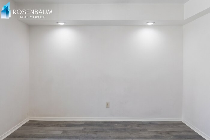 Building Photo - 9615 E Lakeshore Dr