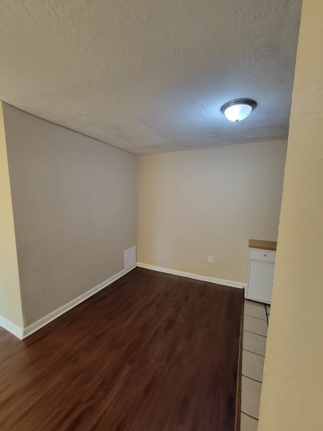 Unit C - Dining Room - 126 Gulf Pump Rd