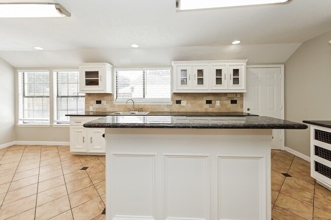 Building Photo - 11943 Kleinfields Dr