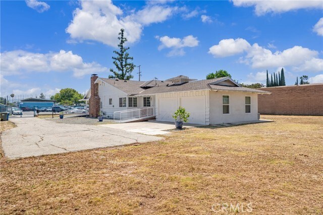 Building Photo - 1345 S Jellick Ave