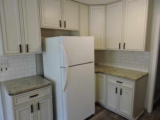 Building Photo - 311 John King Rd