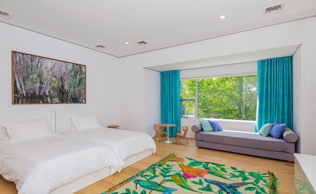 Building Photo - 493 Sagaponack Road