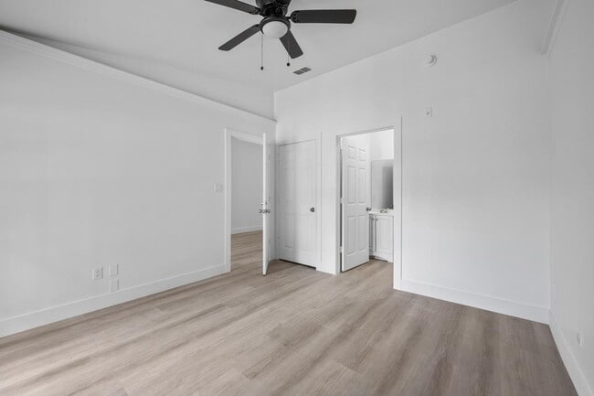 Building Photo - 2286 Magnolia Cir