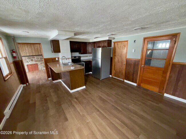 Building Photo - 41 Drummond St