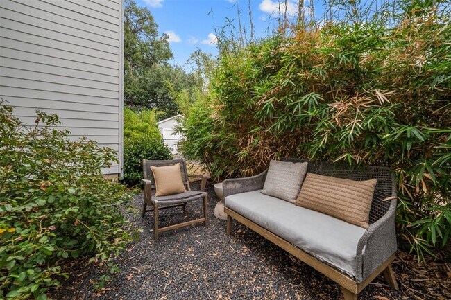 Building Photo - 5001 Shoal Creek Blvd