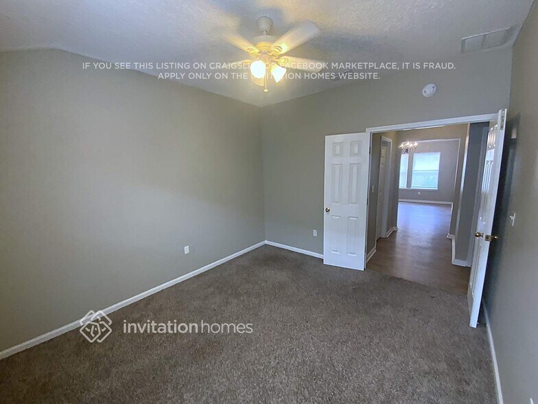 Building Photo - 13463 Devan Lee Dr E