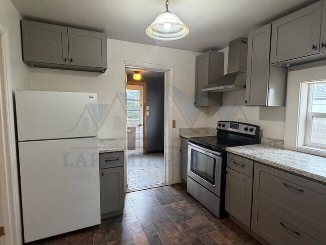 Building Photo - 811 S 23rd St