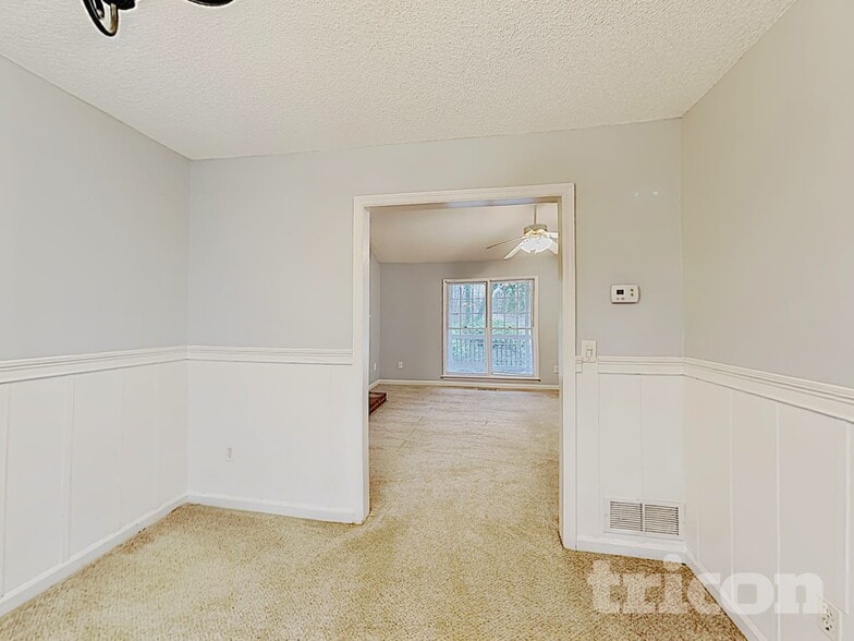 Building Photo - 5394 Telford Ct