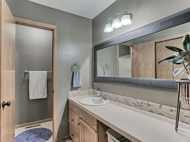 Building Photo - 5724 Derry Dr