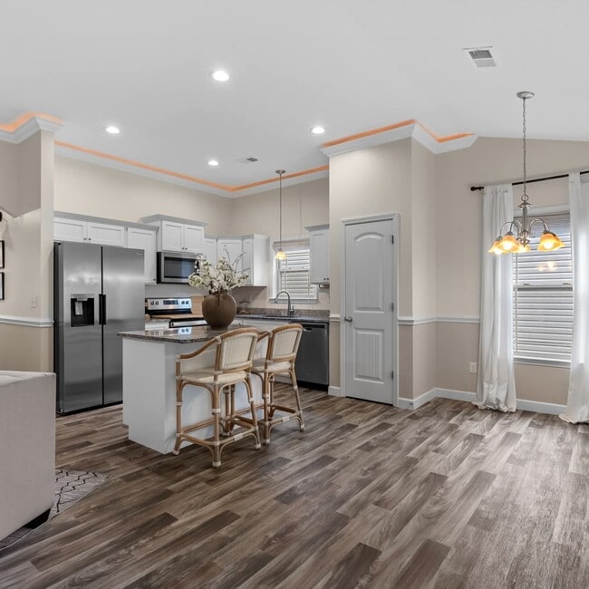 Building Photo - 468 Timberwood Dr