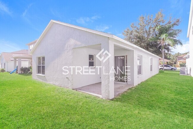 Building Photo - ONE MONTH FREE!!