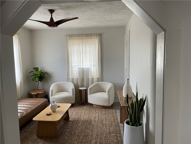 Building Photo - 74 Richmond St