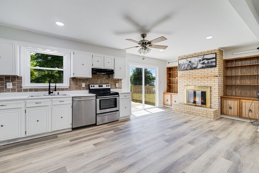 Building Photo - 27419 Birch Manor Cir