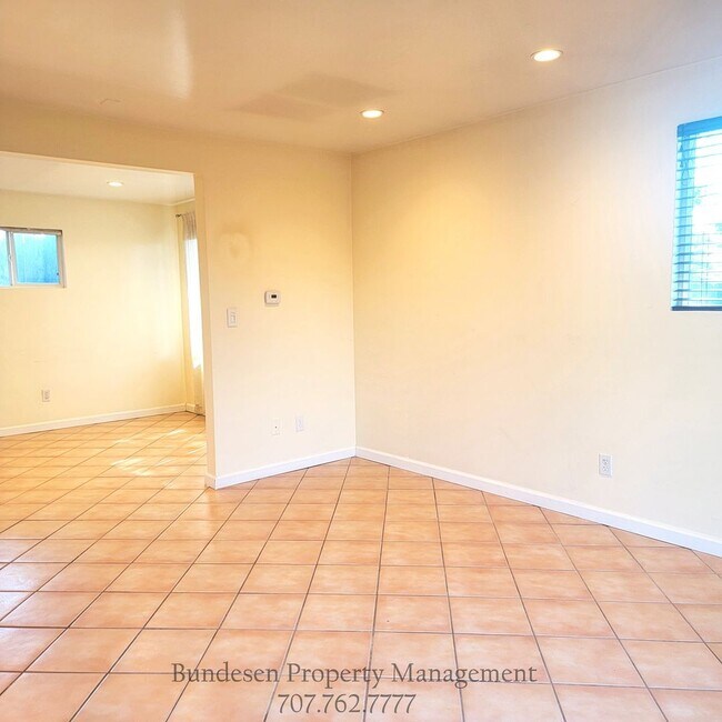 Building Photo - 4381 Bodega Ave