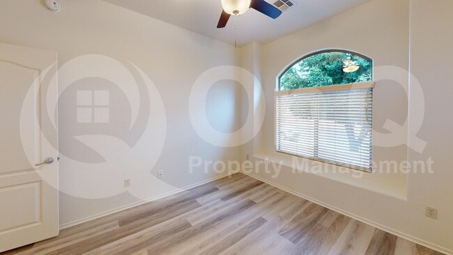 Building Photo - 11874 N Verismo Dr