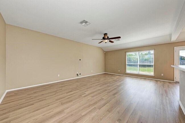 Building Photo - 1203 Tricia Cove