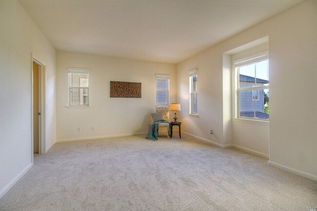 Building Photo - 1,812 Square Foot Two level 3 bedroom  2.5...