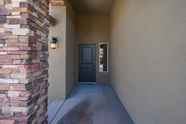 Building Photo - 2031 East Colorado Drive