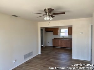 Building Photo - 8816 Oakbrook St