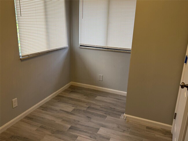 Building Photo - 6522 Harbour Rd