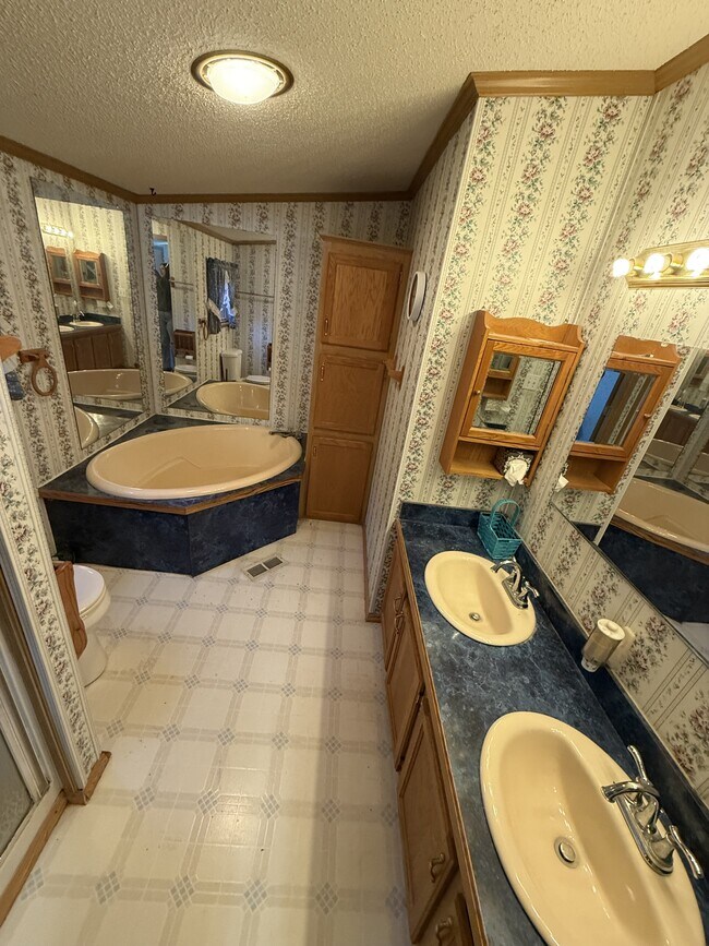 Building Photo - 91 Heath St