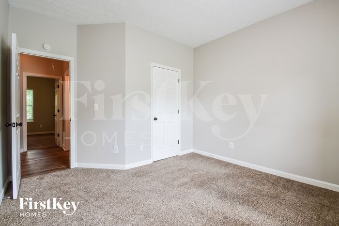 Building Photo - 6759 Clearstream Way