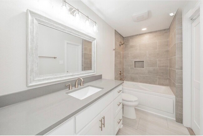 Building Photo - 4904 Arborlawn Dr