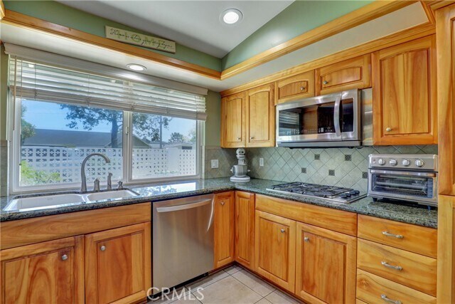 Building Photo - 12571 Martha Ann Dr