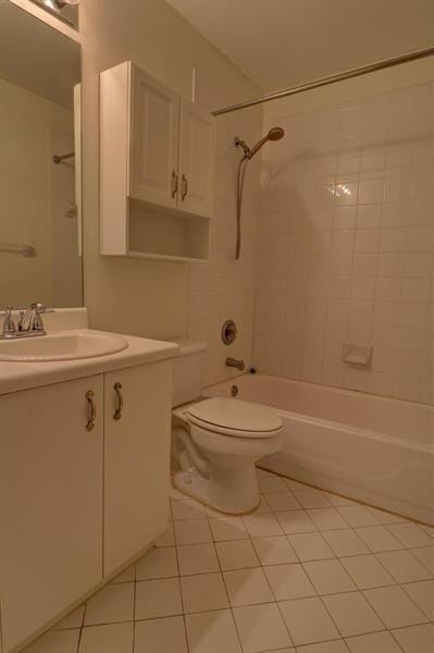 Building Photo - 4768 SW 14th Ct