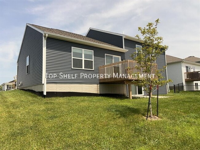 Building Photo - 1110 Northview Dr