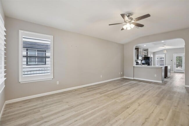 Building Photo - 4937 Hartson