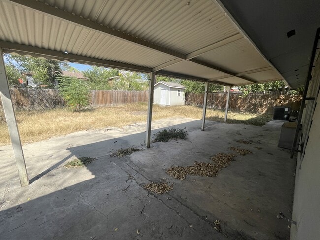 Building Photo - 179 Shadow Valley Dr