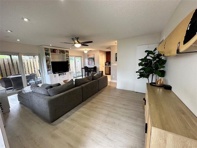 Building Photo - 615 SW 16th Ct