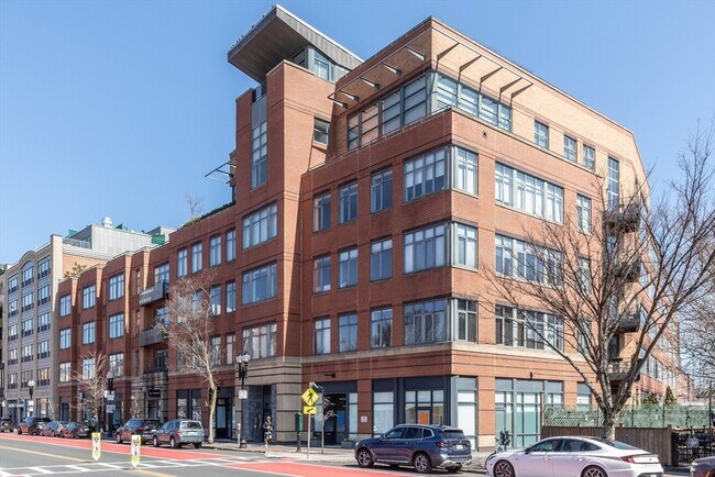 Building Photo - 1180-1200-1200 Washington St