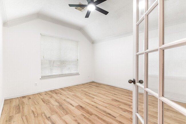 Building Photo - 28259 Daystrom Ln