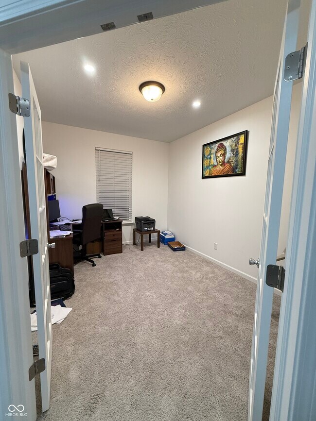 Building Photo - 6241 Buck Blvd