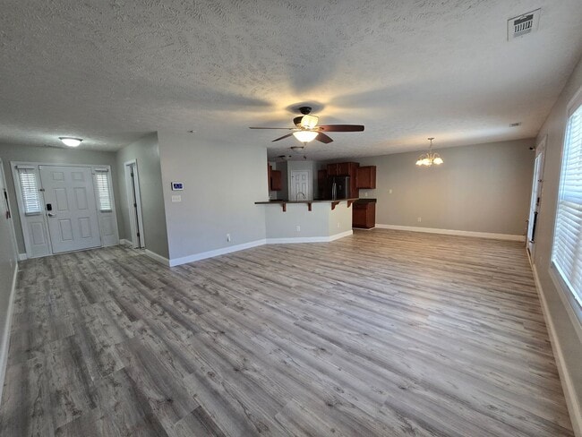 Building Photo - 362 Broad Dr