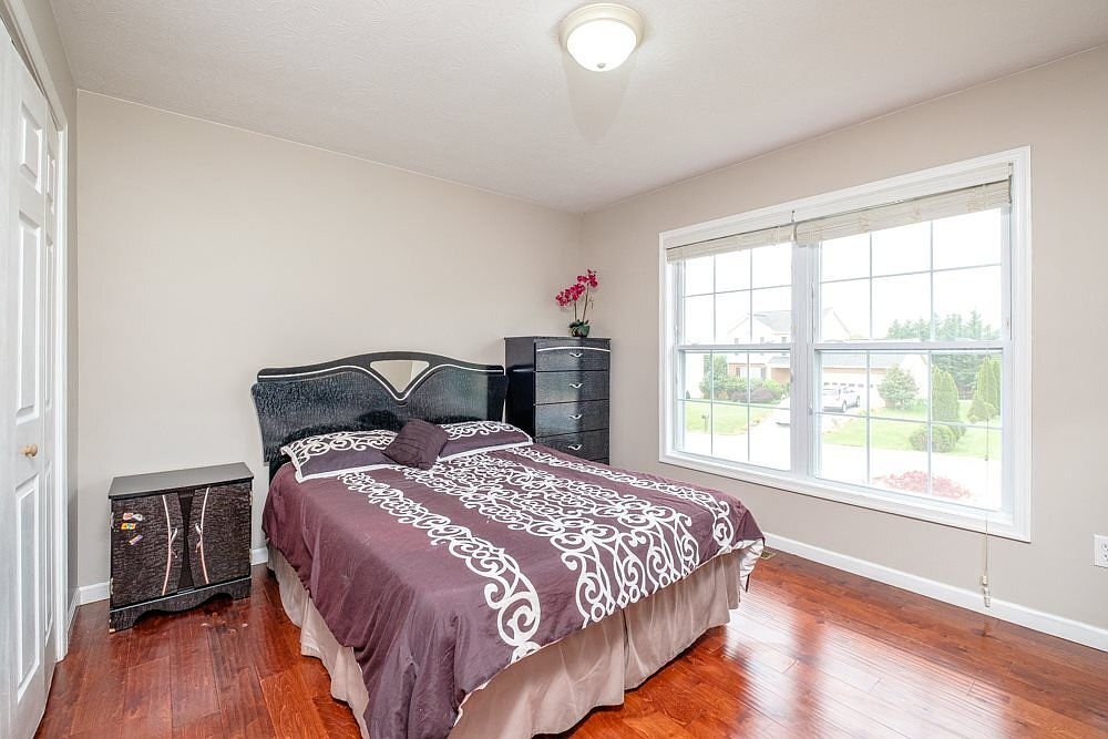 Building Photo - 1380 Stonechris Dr