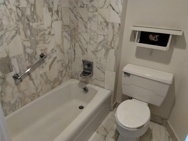 Building Photo - 1200 Hibiscus Ave