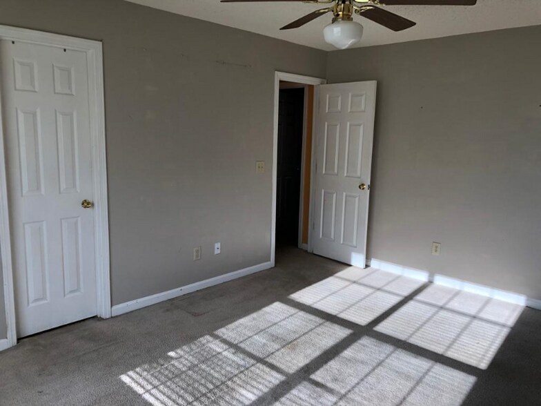 Building Photo - 1220 Bradford Ridge Ln