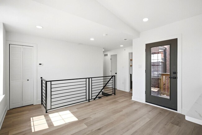 Building Photo - 1720 N 24th St