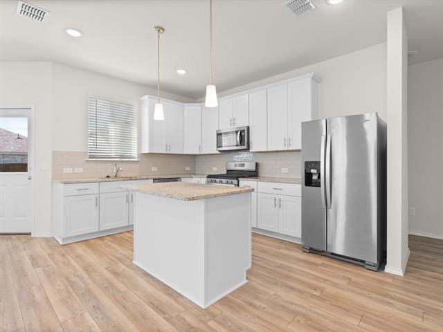 Building Photo - 803 Goldenrod Ln