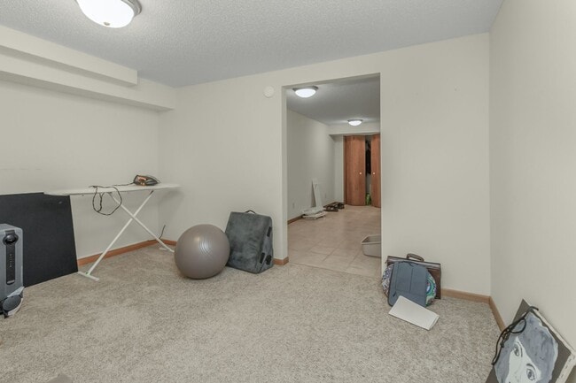 Building Photo - 222 Virginia 3 bed 2 bath apartment in historic Cathedral Hill neighborhood