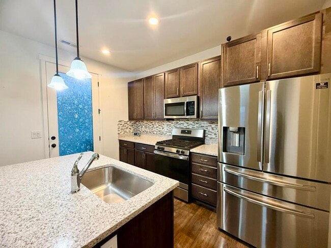 Building Photo - 10539 Liv Way